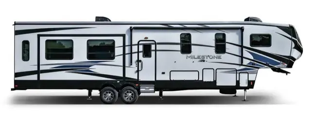 Fifth wheel RV